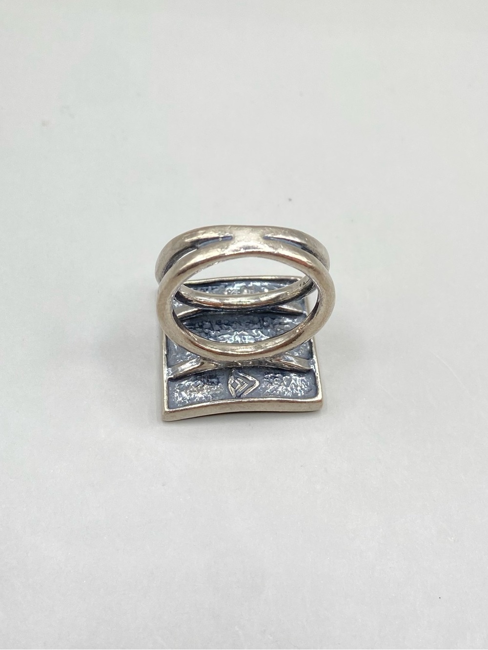 Silpada Hammered Silver Square Ring - Picture 5 of 9